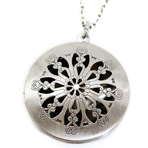 菊の花 フラワー 和柄 透かし レディース ロケット アロマ ペンダント ネックレス