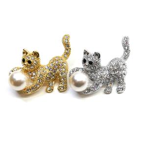 SWAROVSKI（スワロフスキー） ブローチ ねこ 猫 ヒマラヤン ペルシャ猫