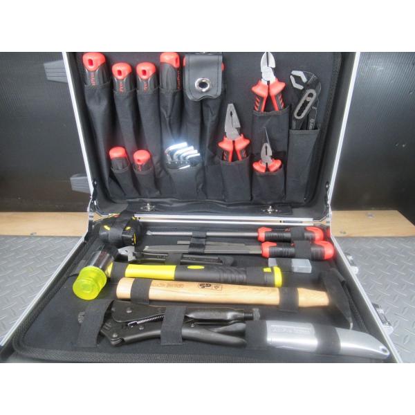 AMPRO　工具セット　新古品　（ソケット・ドライバー・プライヤー・ラチェット・ハンマー・やすり・コ...