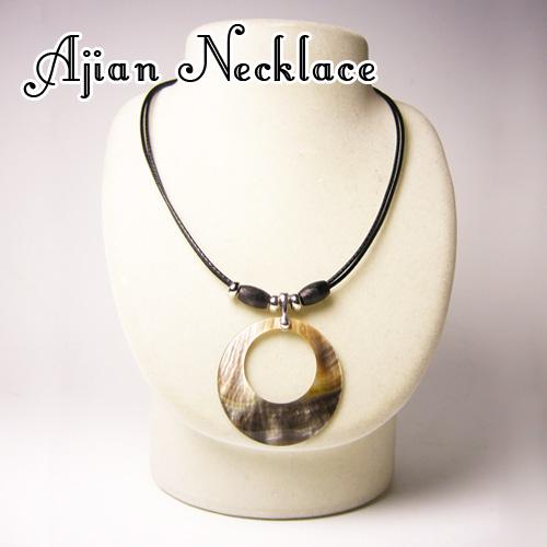 ★完売御礼★天然シェルを使ったアジアンなネックレス(ペンダントチョーカー)♪♪シンプルコーデのアクセ...