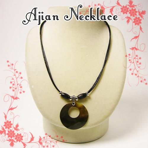 ★完売御礼★天然シェルを使ったアジアンなネックレス(ペンダントチョーカー)♪♪シンプルコーデのアクセ...