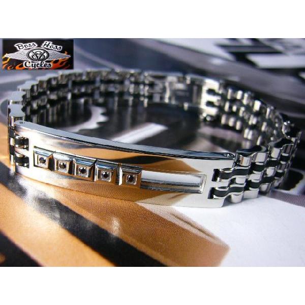 BOSS HOSSボスホスから超ワイルド&amp;クールなブレス登場【スワロスキークリスタル&amp;ポリウレタン】