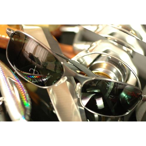 「冒険王」偏光サングラス=FANDY=ストレートテンプル