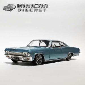 1/24 箱入り ミニカー 1965 Chevrolet Impala SS 396 ライトブルー ...