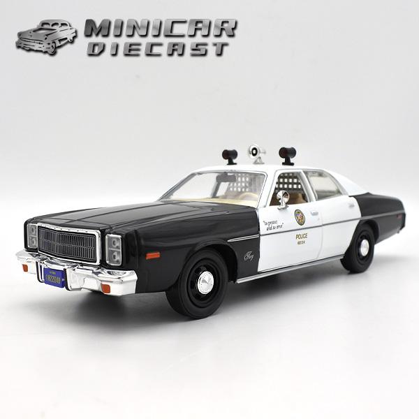 1/24 箱入り ミニカー 1978 プリムス フューリー ロサンゼルス市警察 ブラック ホワイト ...
