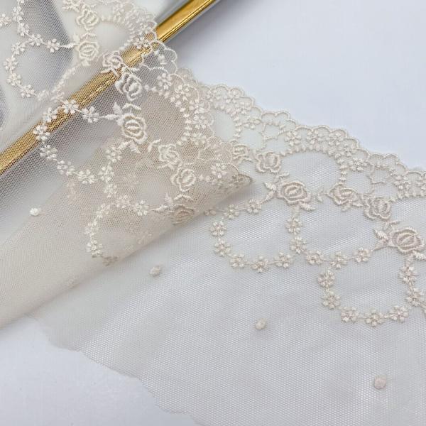現品限り 即納　刺繍レース　ローズ刺繍　幅広レース　刺繍　チュールレース　アプリコットカラー　手芸材...