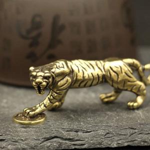 風水 虎 クリスタルガラス トラ 置物 16cm 透明 クリア 干支 おしゃれ
