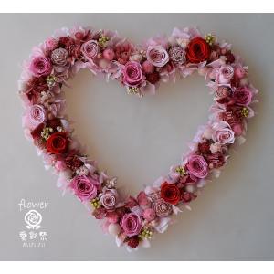 ハートリース ピンク・白・黄緑のバラとアジサイ 優しい色合いの