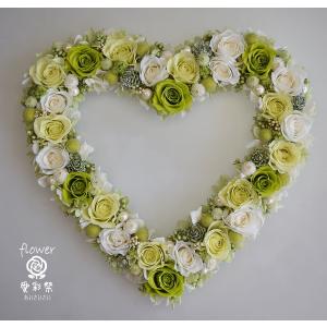 真紅のバラ プリザーブドフラワーのハートリース ギフト プレゼント