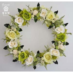 白と緑のお花で ドライフラワーリース ナチュラルテイスト ギフト