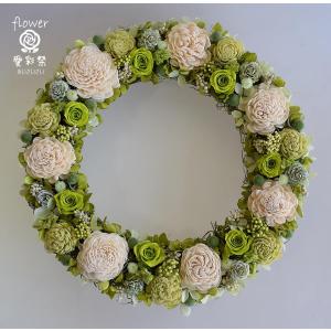 ホワイト系のお花のプリザーブドフラワーリース 白のバラ ソーラー