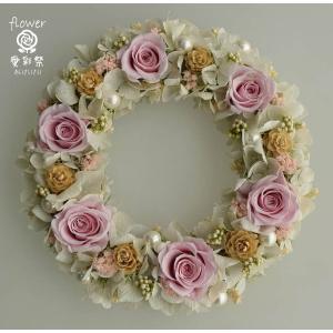 プリザーブドフラワーリース ピンクのバラ かわいらしいピンクのお花