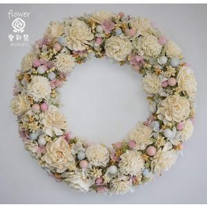 白いお花に淡いピンクとブルーのドライフラワーリー...の商品画像