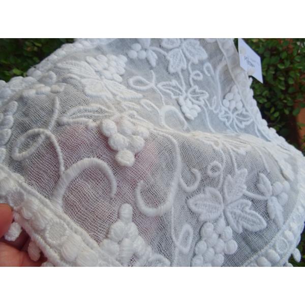 ガーゼタオル 今治発 日本製 ブドウ柄 タオルの糸で描かれた花デザイン ハンカチタオル ぶどう 葡萄...