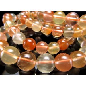 クールなメタリック光沢やシラー入りの珠も 才能や魅力を引き出す石