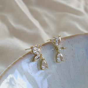 アキさん専用　　Swarovski Harmonia スタッドピアス ゴールド系 アキさん専用 Swarovski Harmonia スタッドピアス ゴールド系