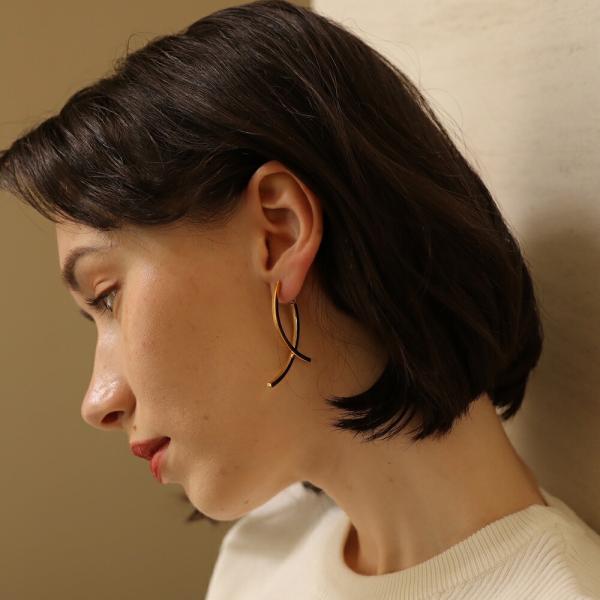 ピアス ajiro accessory  ステンレス 金アレ対応 アレルギー対応 レディース 揺れる...