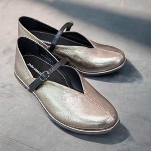 yuko imanishi +（ユウコイマニシプラス） サンダル （BL） : ブランド