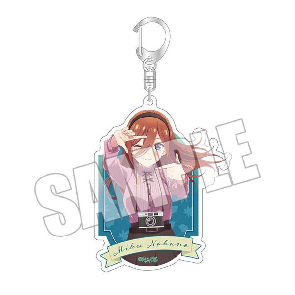 【新品】 アクリルキーホルダー -ベストショットを探る三玖- 五等分の花嫁 倉庫