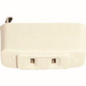 パナソニック WG4480W 引掛シーリング用角型コンセントアダプタ