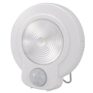 オーム電機 LEDセンサーライト 人感・明暗 ホワイト 白色LED 07-9754 NIT-L03M...