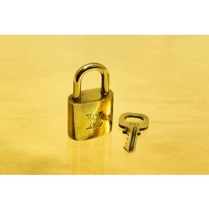 LOUIS VUITTON（ルイ・ヴィトン） カデナ パドロック 南京錠 鍵付き
