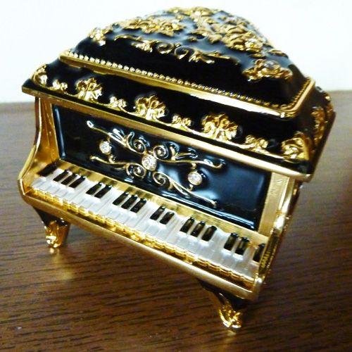 オルゴール付　ピアノ型宝石箱　ブラック入荷しました
