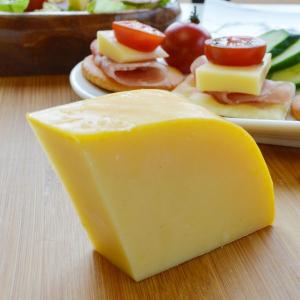 フリコ ゴーダチーズカット 約５４０g前後 オランダ産  ナチュラルチーズ  クール便発送 Gouda Cheese チーズ料理｜akt8