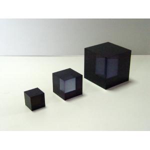 アクリルキューブ（ブロック）10mmX10mmX10mm : アクリルアイ