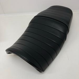 張替え工賃・返却送料込】CB250RS タックロールシート/カバー/生地：黒