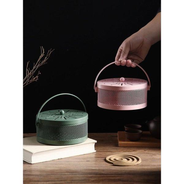 【大特価】蚊取り線香入れ 鉄製 花柄 蚊遣り 蚊取り線香ケース 吊り下げ 蚊取り線香ホルダー フタ付...