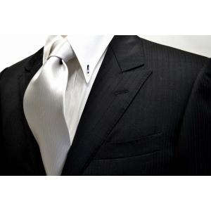 無地（縦ライン）/濃いローズピンクのソリッド（無地）ネクタイ/15%OFF