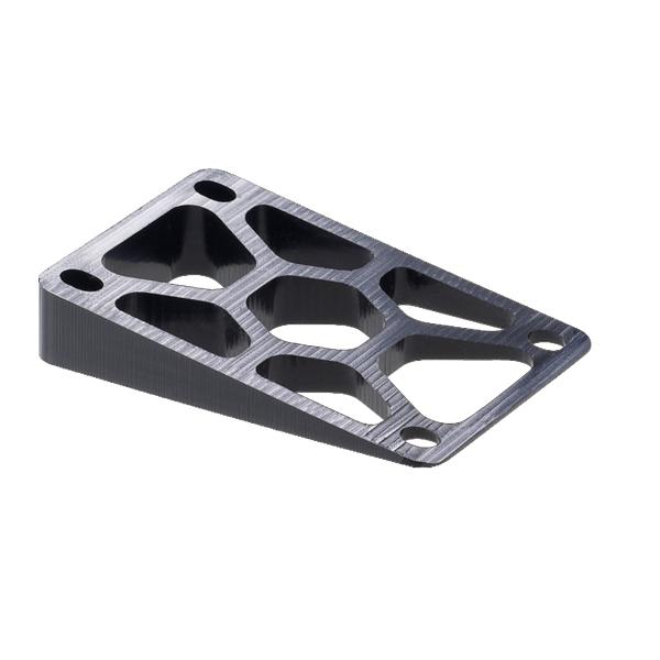 LOW-PROFILE ANGLED TRUCK RISERS 10度