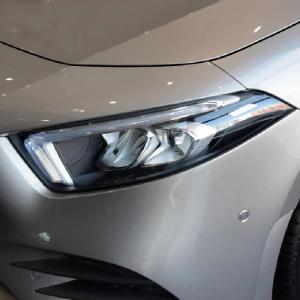 【並行輸入品】QUNINE メルセデスベンツAクラスW176 W177 A45 A35 AMG 180用、車のヘッドライトティントブラック保護フ