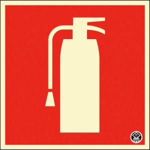日本緑十字社 中輝度蓄光ステッカー標識 消火器マーク FR−1006 150×150mm 厚み0．3mm PET 066026