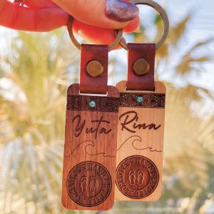 Wood key holder 名入れ 名前入り キーホルダー 木製 お揃い 誕生日