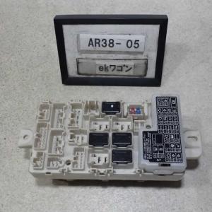 eKカスタム B11W 前期 純正 室内ヒューズボックス BOX リレー 8637B001