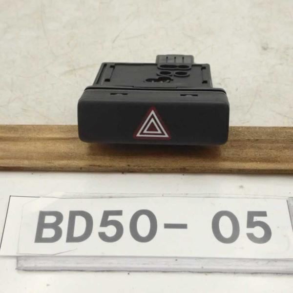 平成23年 モコ MG33S 純正 ハザードスイッチ 中古 即決