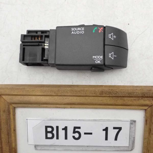 平成29年 ルノー トゥインゴ AHH4B 純正 オーディオスイッチ 255522448R 中古 即...