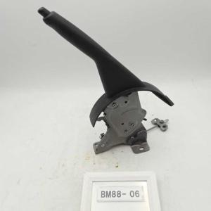 スズキ 純正 スイフト 《 ZC33S 》 左フロントブレーキキャリパー