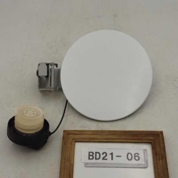 平成22年 ワゴンR MH23S 純正 フューエルリッド 給油口フタ 蓋 キャップ付 中古 即決