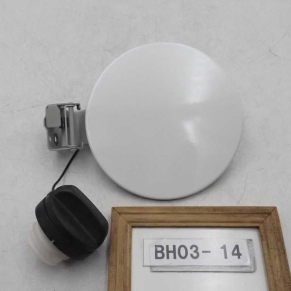 平成29年 ワゴンR ハイブリッド HV MH55S 前期 純正 フューエルリッド 給油口フタ 蓋 ...