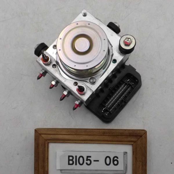 令和4年 エブリイバン DA17V 純正 ABSアクチュエーター 56110-57U0 116040...