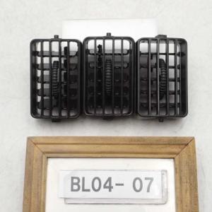 1番のみ』 ツイン用 センターベンチレータ(ブラック)のルーバ 73611