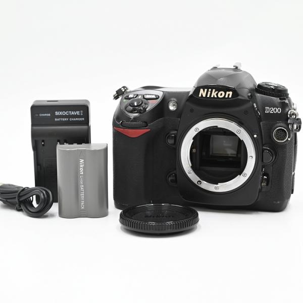 Nikon ニコン D200 一眼レフデジタルカメラ ボディ デジタル一眼レフカメラ