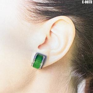 送料無料!! 大粒 翡翠 イヤリング シンプル 楕円型 ひすい ヒスイ