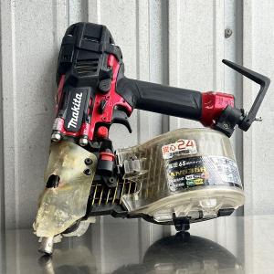 マキタ 高圧エア釘打 65mm 動作OK AN...の詳細画像1
