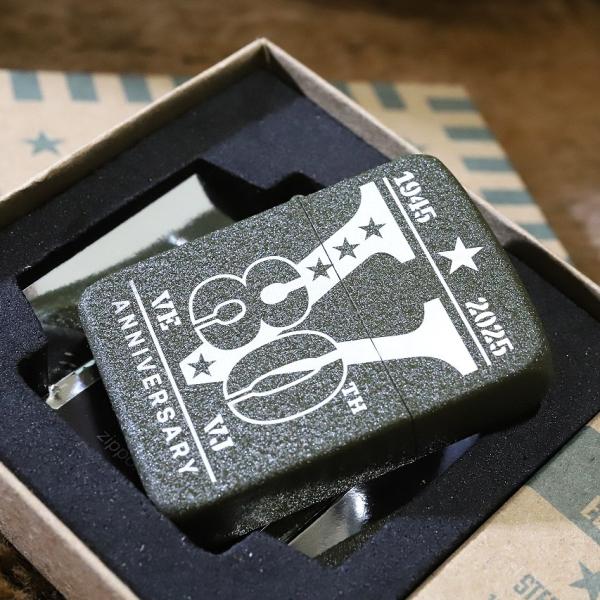限定ZIPPO 戦後80周年記念 ジッポ STEELモデル 特別パッケージ ミニタリージッポ レアジ...