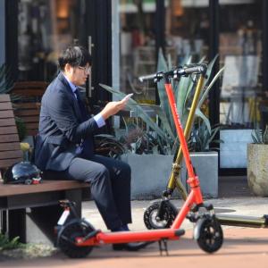 [爆買SALE]電動キックボード 特定小型原付...の詳細画像4