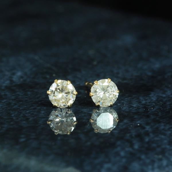 ピアス レディース  【鑑別書付】0.15ct 0.15ct 計 0.3ct ダイヤモンド K18 ...